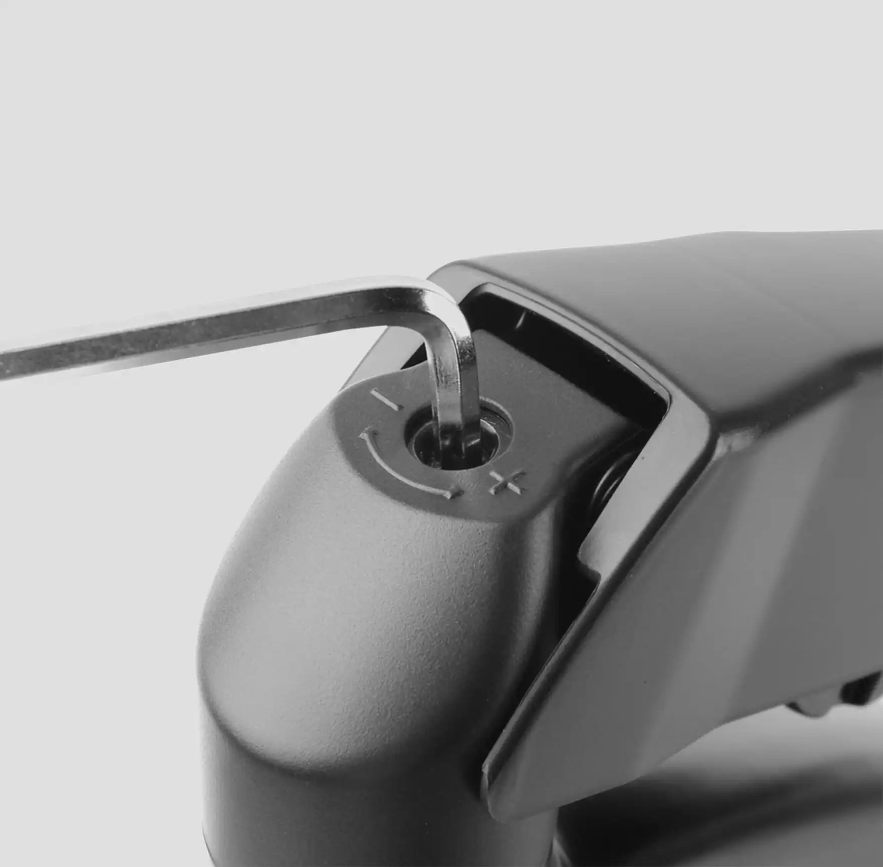Suporte de Monitor Articulado FULL MOTION