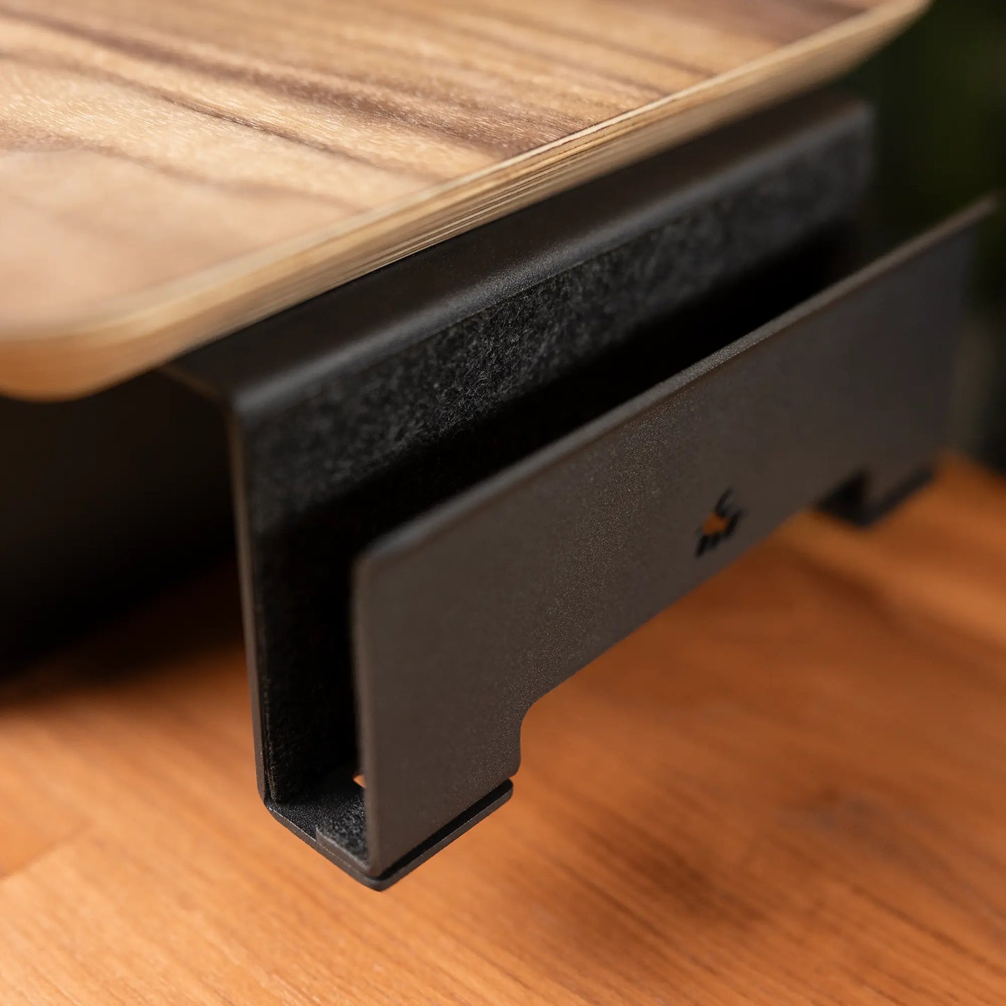 Laptop Dock 3