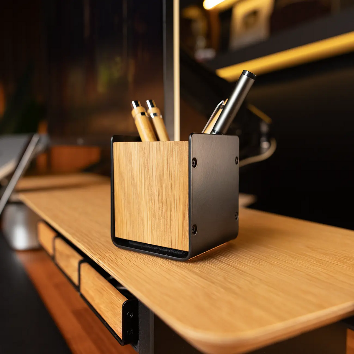 M-Stand: Estante para Monitor 77